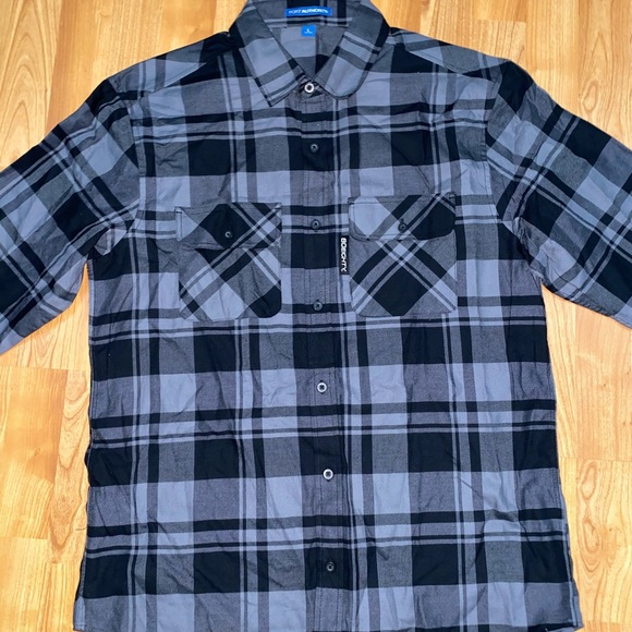 ButtonUp dress shirts - Picture 1 of 6